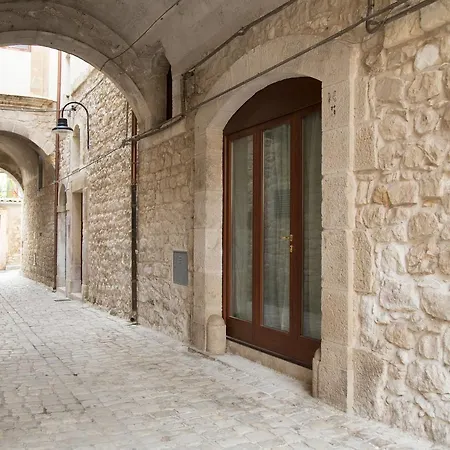 Palazzetto Arco Antico Bed & Breakfast *