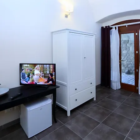 Palazzetto Arco Antico Bed & Breakfast